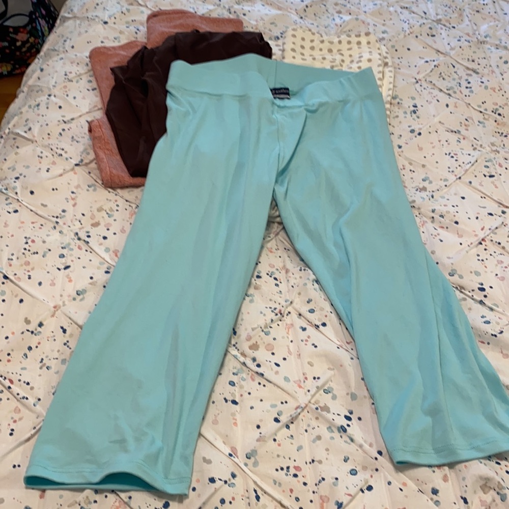 Capris - Picture 3 of 9
